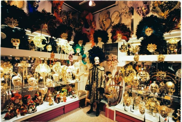 Mask shop in Venice carneval