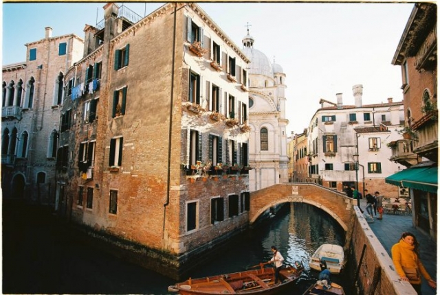 Venice street Venice canals - Kodak Ektar 100